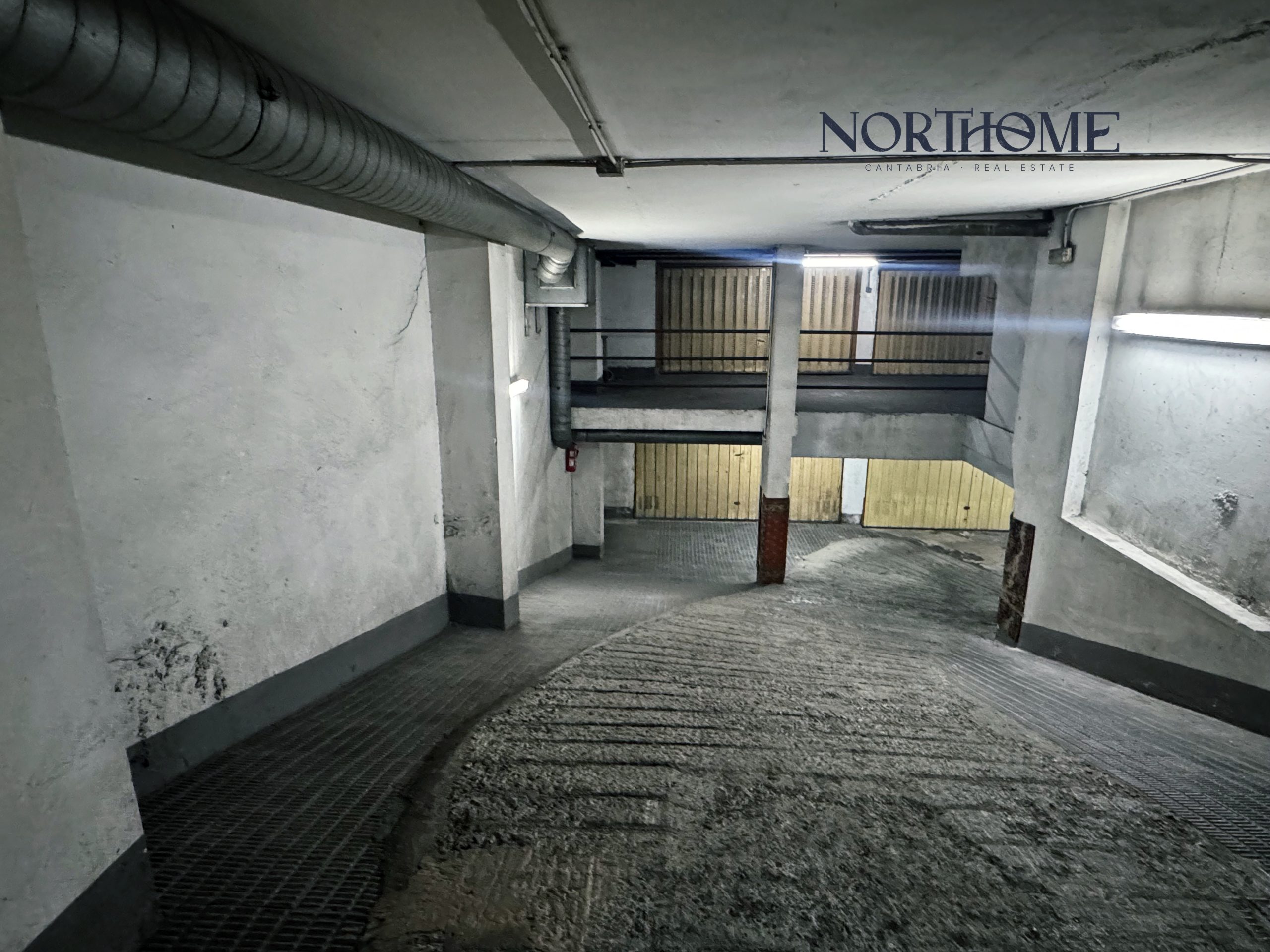 Garaje en venta en Calle Isaac Peral