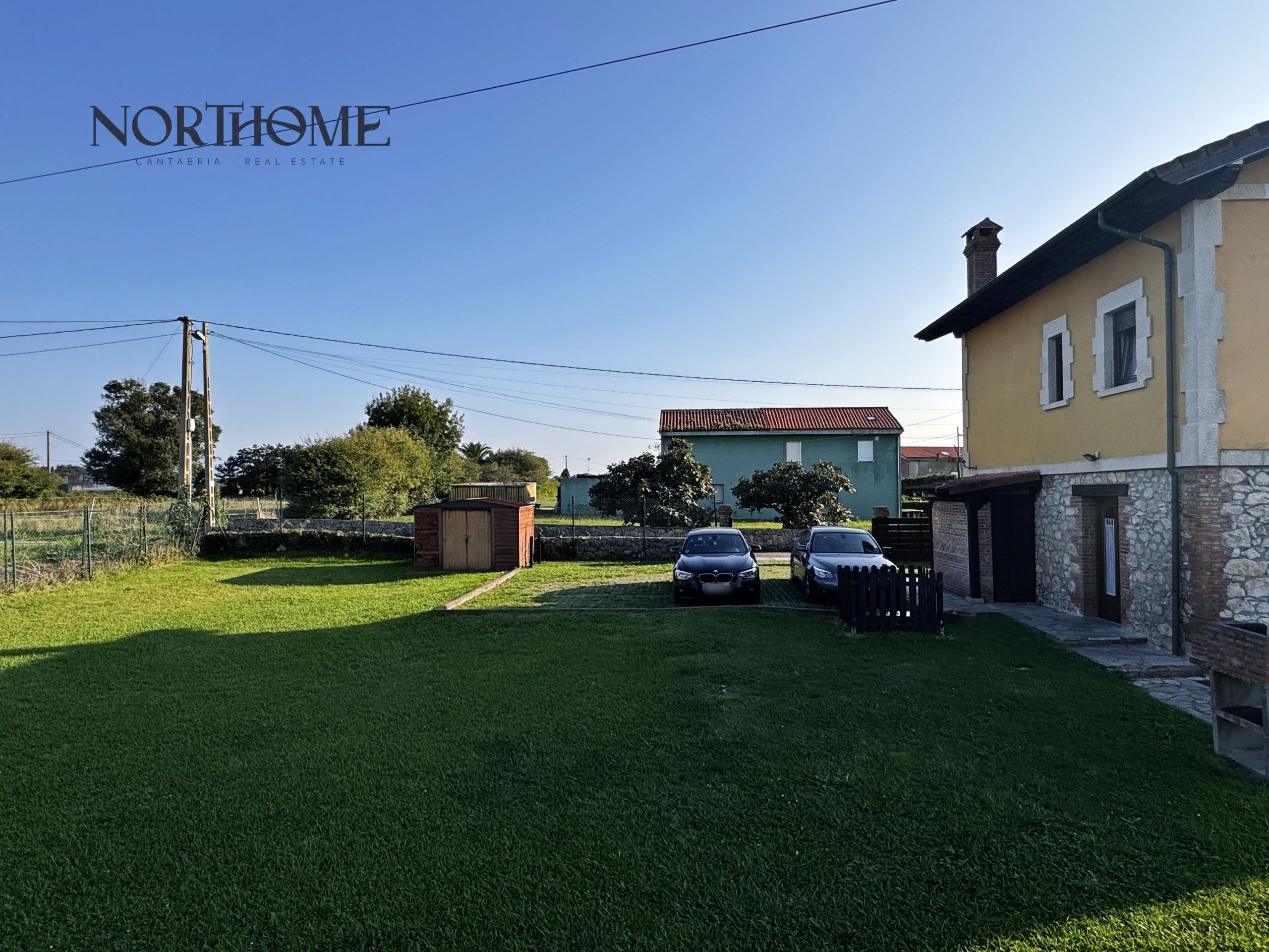 Chalet independiente en Av. San Cibrian BEZANA