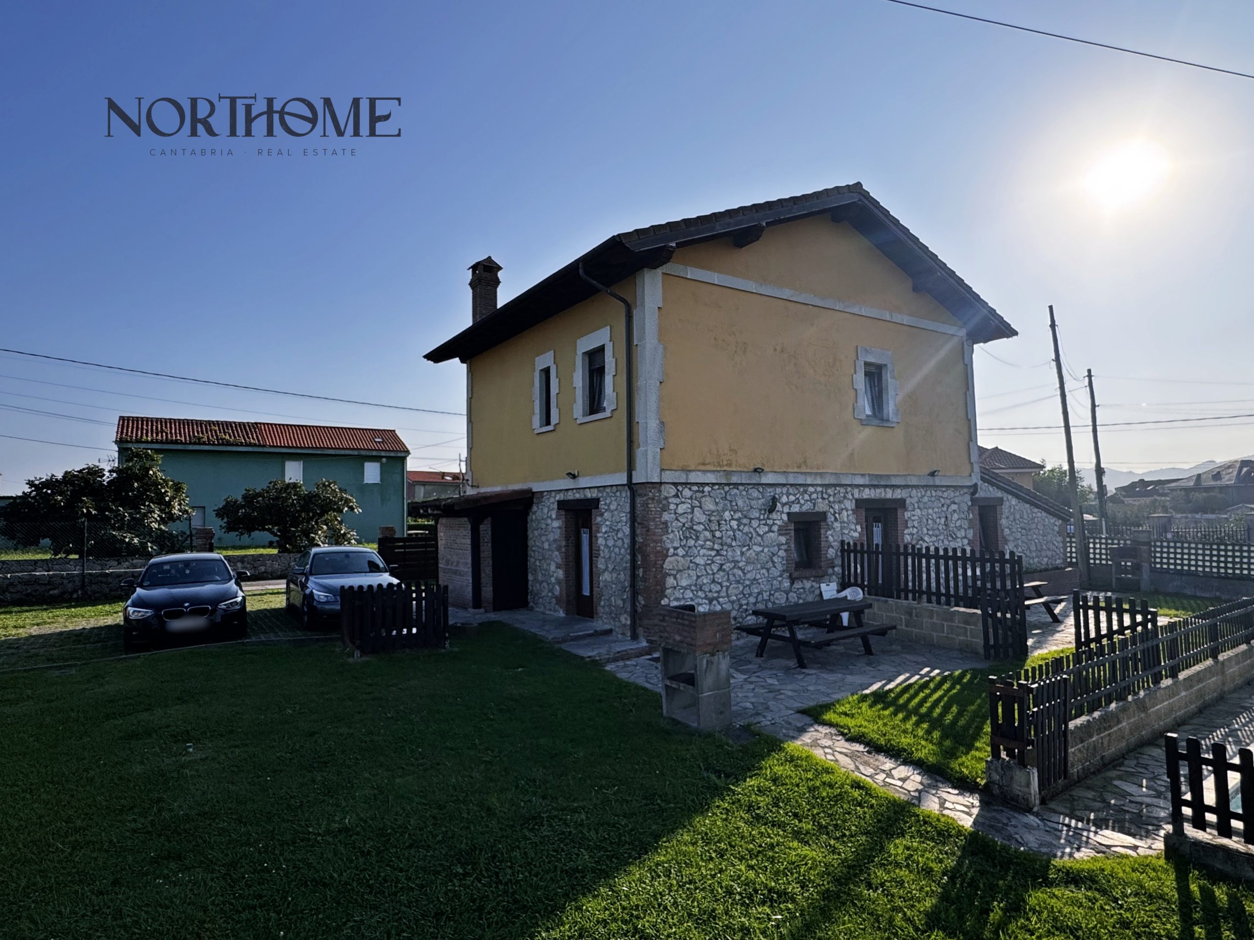 Chalet independiente en Av. San Cibrian BEZANA