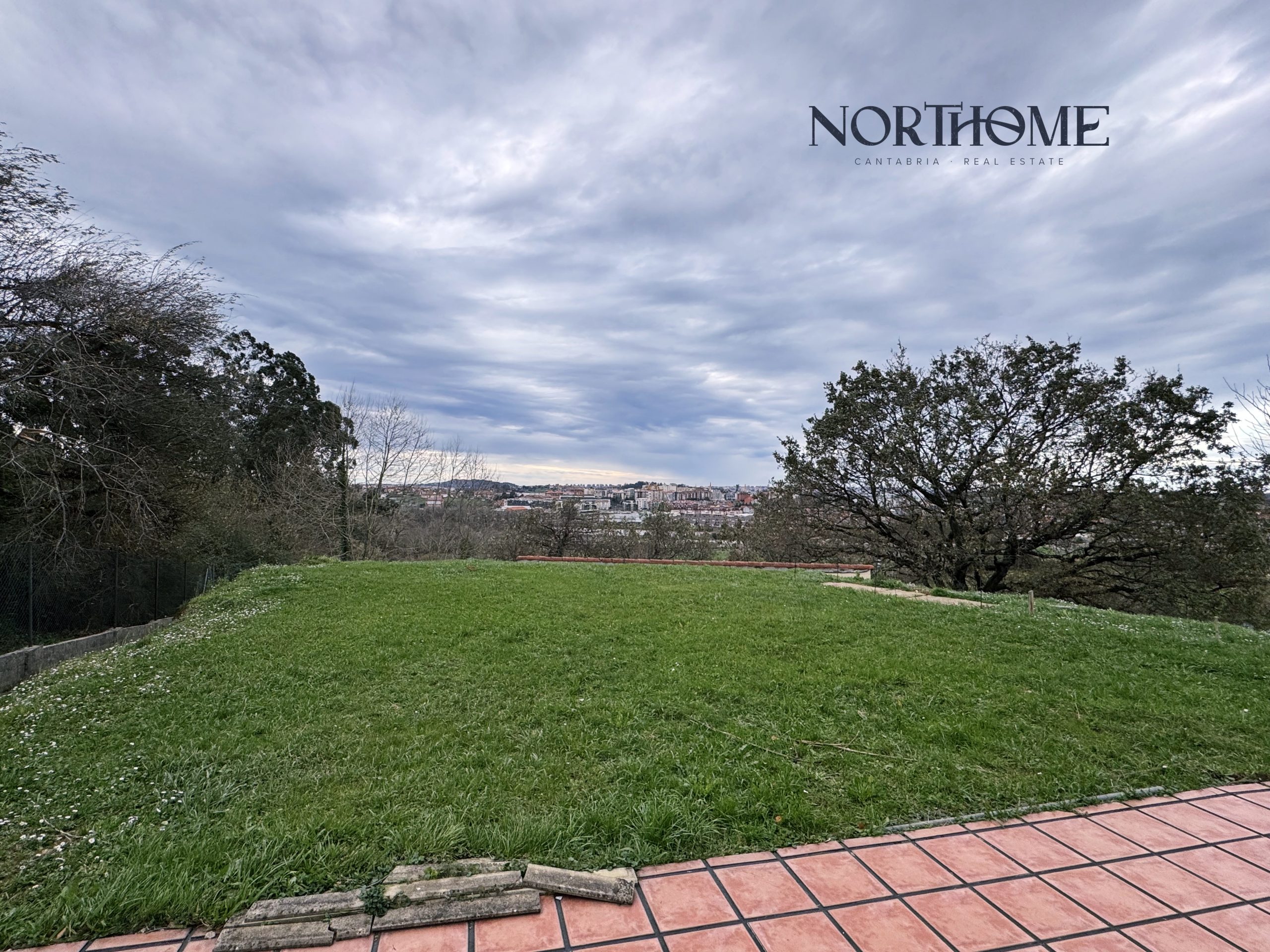 Chalet independiente en LIAÑO