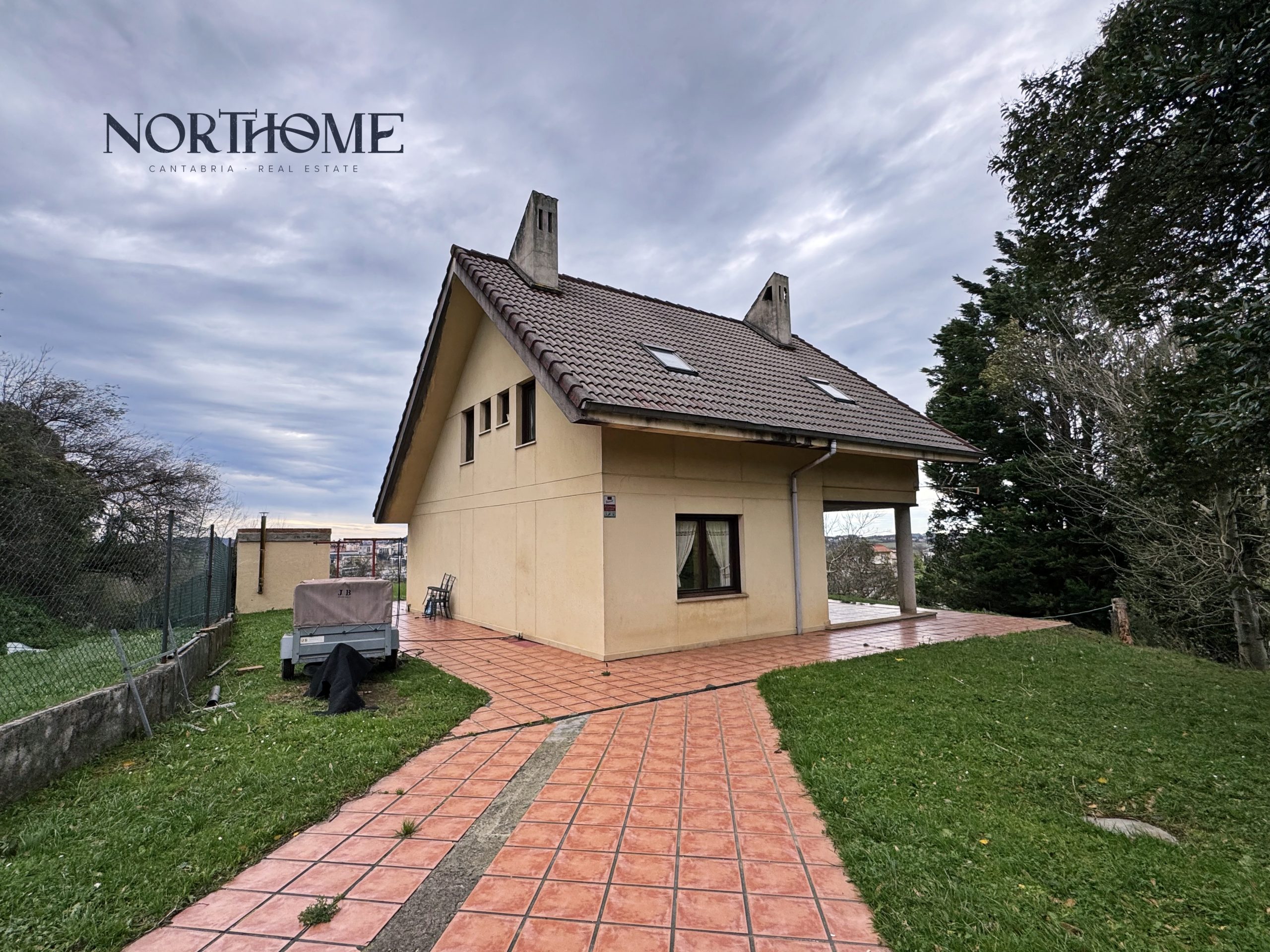 Chalet independiente en LIAÑO